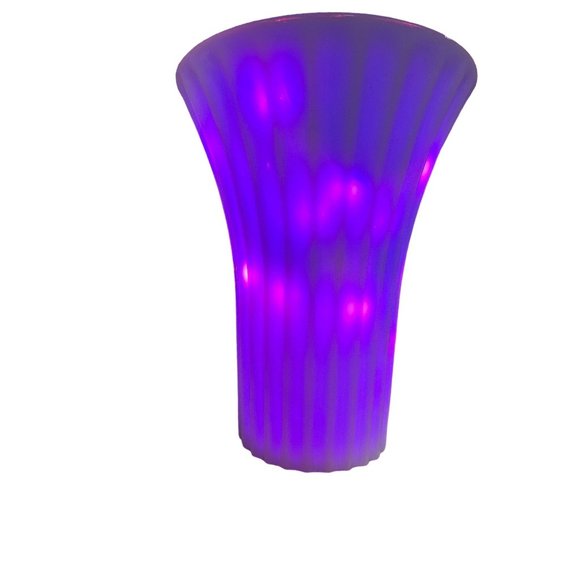 VTG Milk Glass Fluted Rippled Vase - Picture 7 of 8